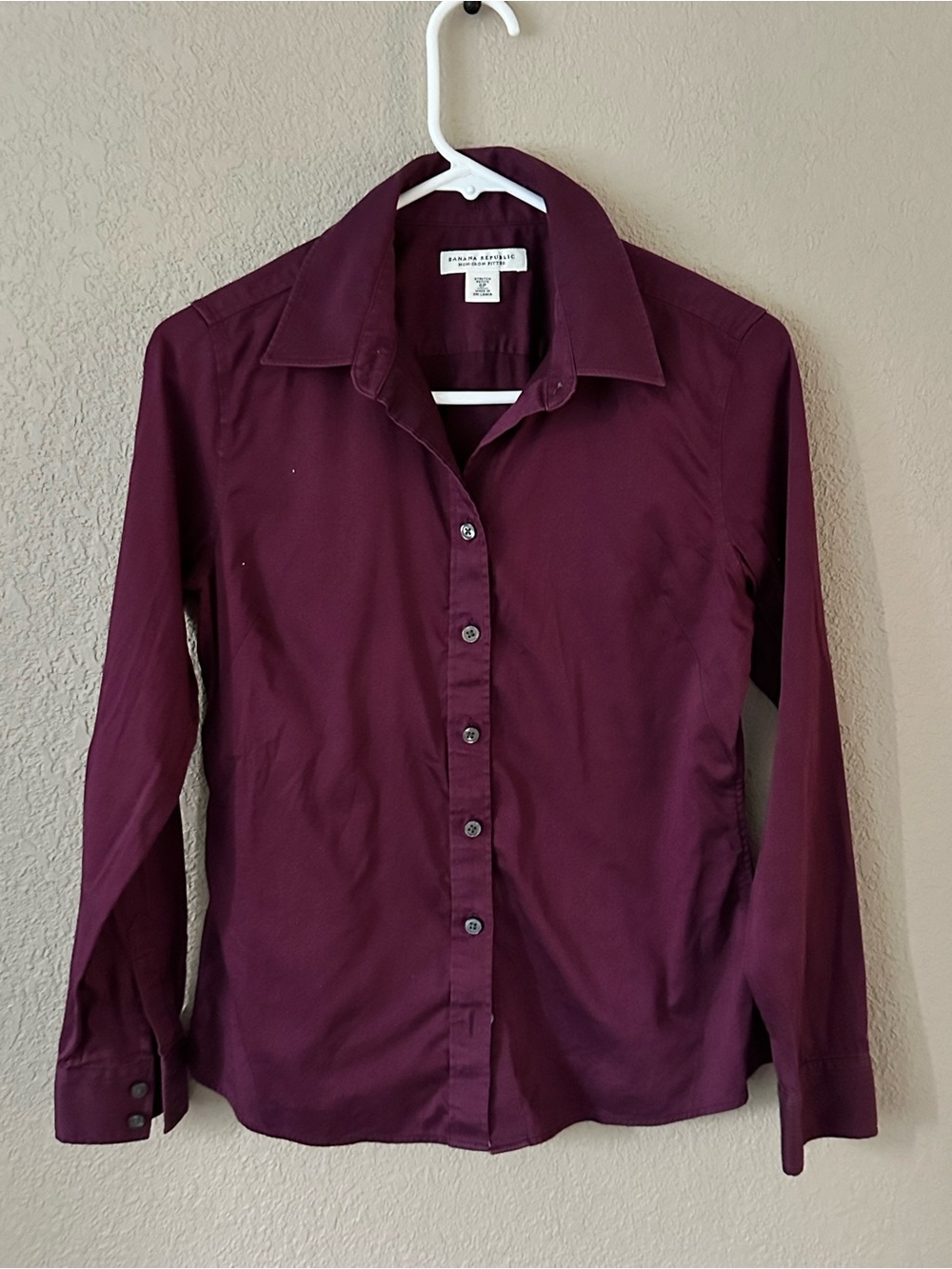 Banana Republic Women's Button-Down Shirt - Plum